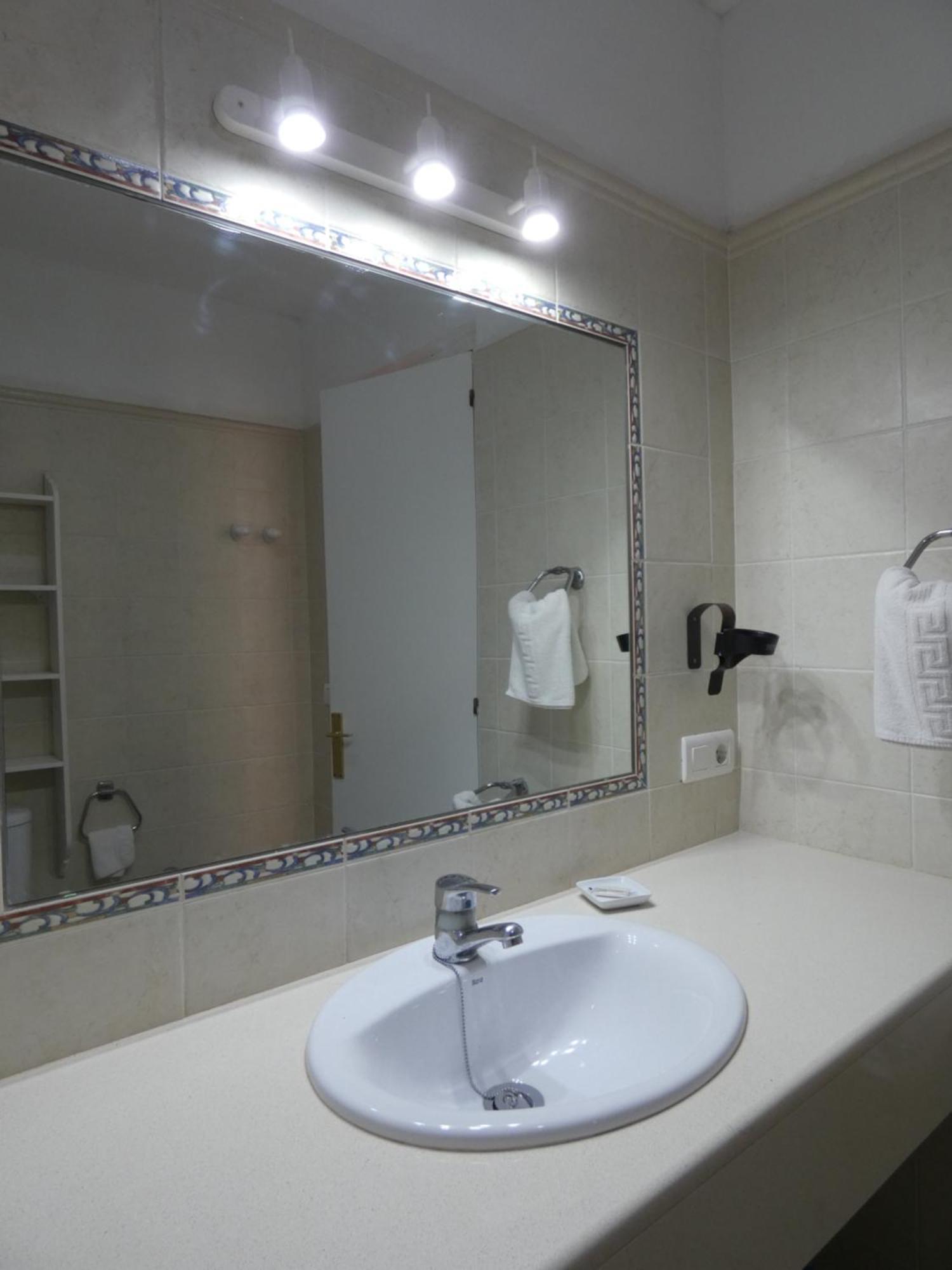 Hostal Port Fornells (Adults Only) المظهر الخارجي الصورة
